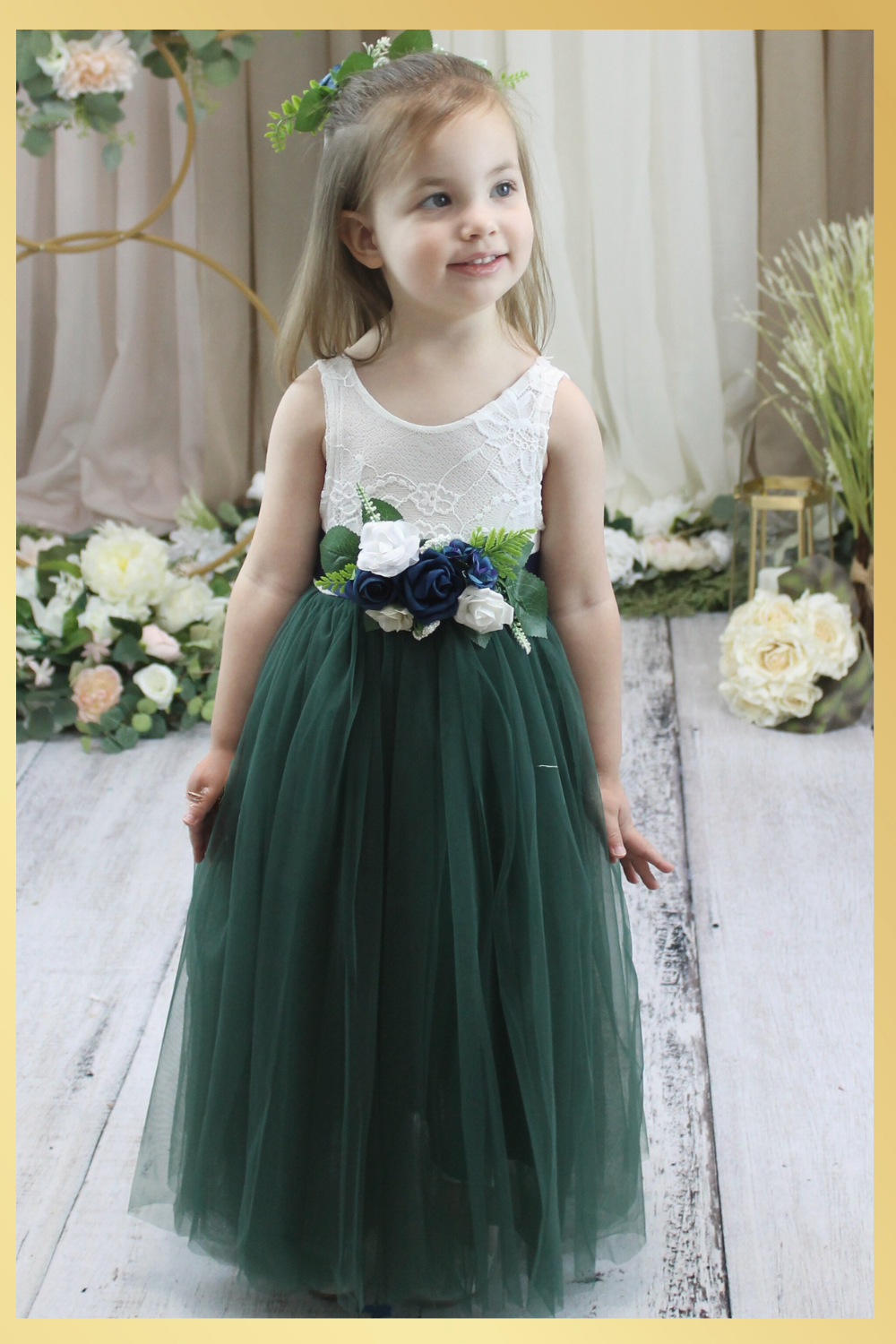 Flower Girl Dress in Hunter Green Tulle Sleeveless Bohemian Style Special Occasion Dress 11/12 / Dress/Flower Sash Flower Girl Dress in Hunter Green Tulle Sleeveless Bohemian Style Special Occasion Dress 11/12 / Dress/Flower Sash