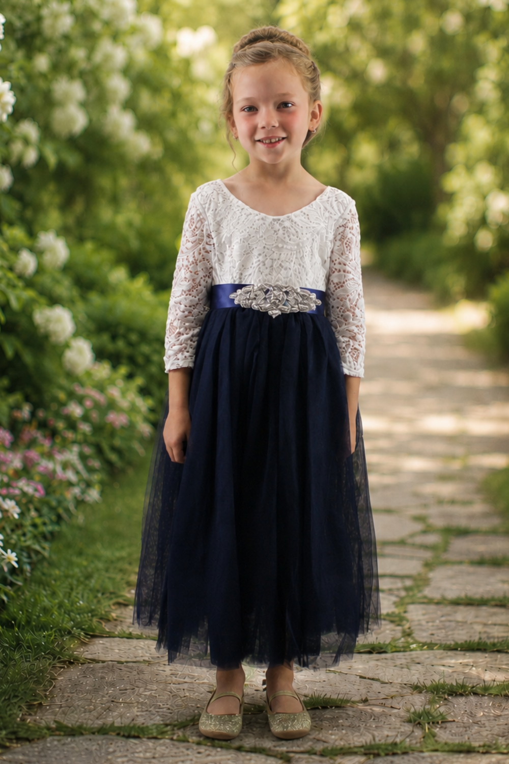 navy blue dress with white trim Flower Girl Long Sleeve Tulle Junior Bridesmaid Dress 5T/6T / Dress/Jewel Sash NA-05.29.25AM Pair it with sandals princess polly light blue Size:2 (M)