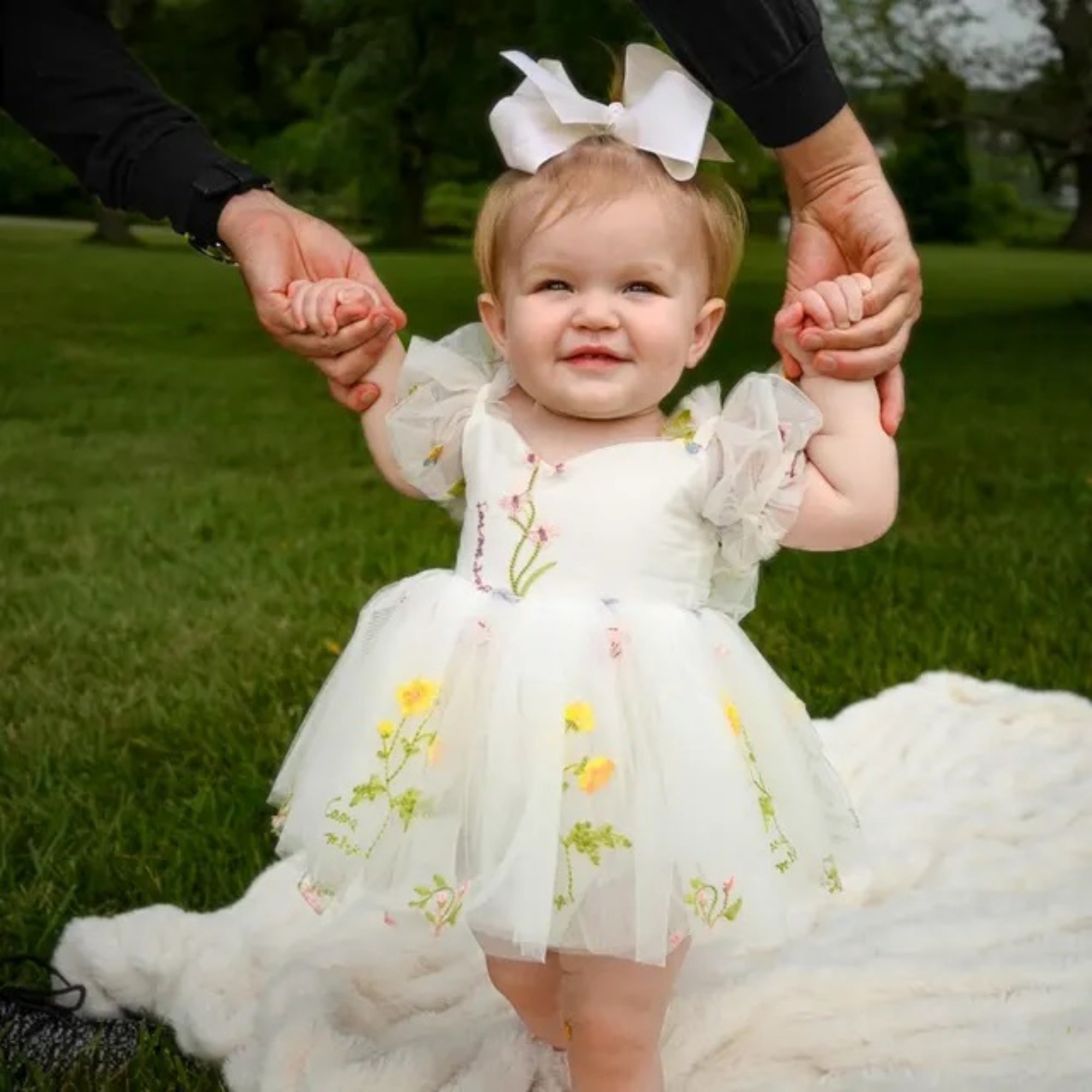 infant white dress Baby Girl Floral White Dress for Special Occasions 12/18mos Bodysuit/Dress